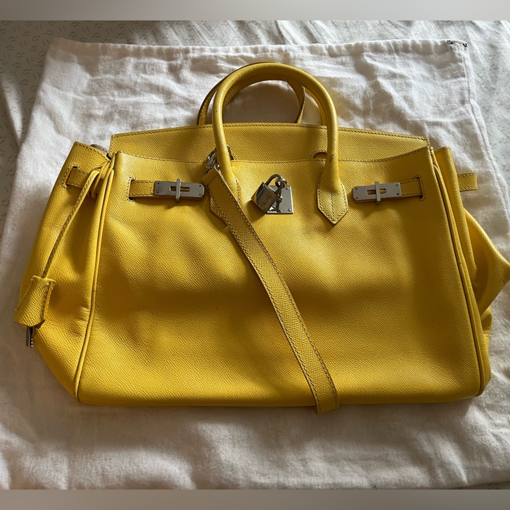 Never Used - Yellow Leather Buti Pelletterie Handbag with Dust Cover